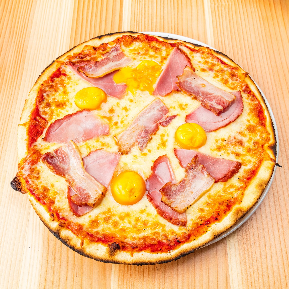 La Breakfast — Tomate, emmental, mozzarella, bacon, lard grillé, 4 œufs — L'Étape Châtillon